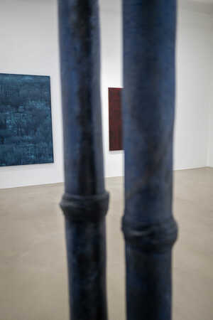 fokus sammlung 08. ABSTRAKT Material + Struktur, Ausstellungsansicht Museum Moderner Kunst Kärnten, Rudolfine P. Rossmann, Michael Kravagna und Gerhild Tschachler-Nagy, 2026, Foto: Arnold Pöschl